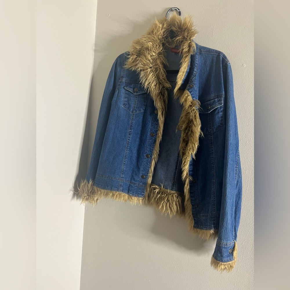 fur jean jacket! never worn